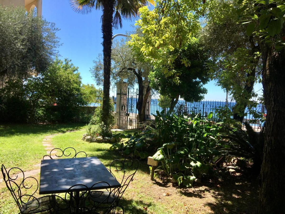 Casa vacanze Gabbianella villa con giardino lungolago Maderno Toscolano-Maderno Esterno foto